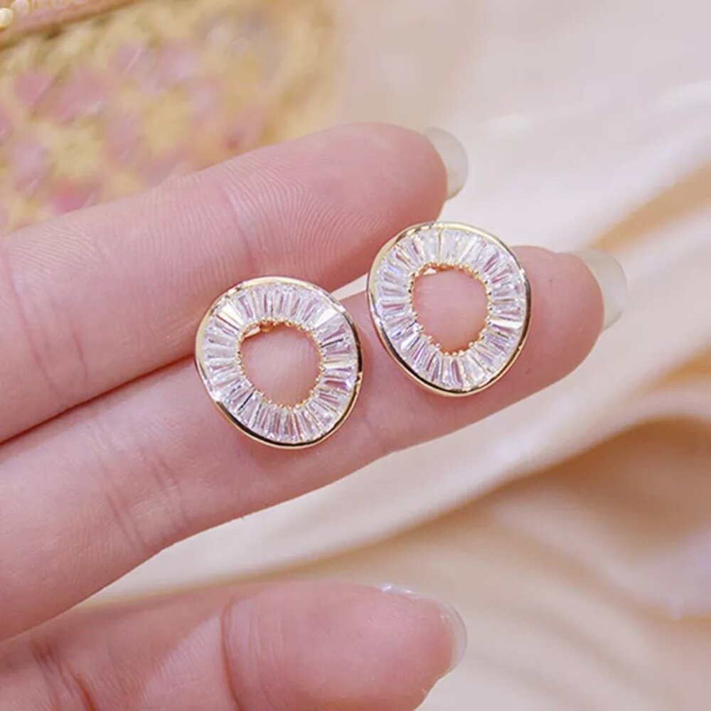 “Angelica” White Geode/Crystal Irregular Circle Geometric Stud Abstract Earrings